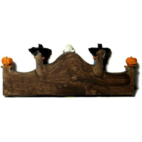 Lemax Village Spooky Creepy Halloween Gate Bats Skull Jack o Lanterns - Picture 2 of 5